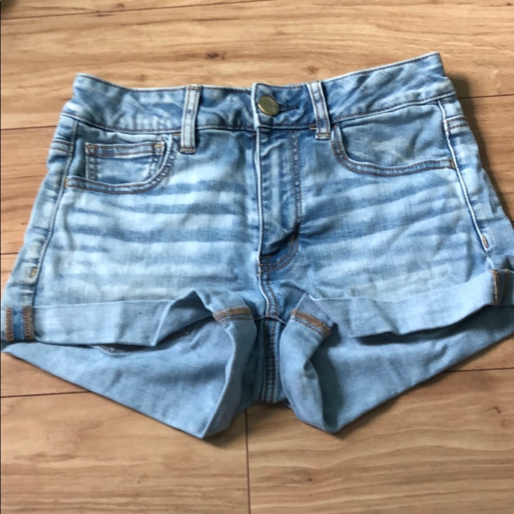 American eagle light wash jean shorts